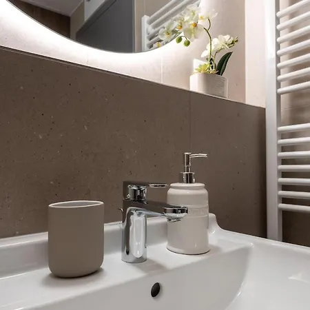 Apartmán Skyline View Apartment, Metropolis, Parking & Balcony *